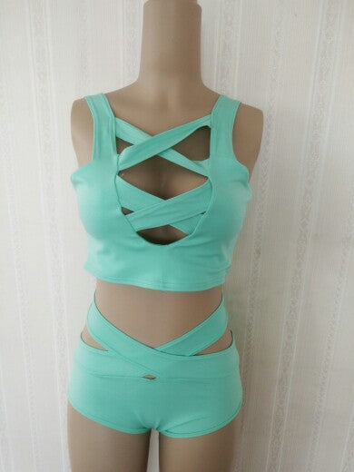 Bikini Set with Crossed Front Straps